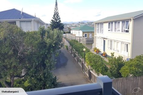 Photo of property in 18/125 Queens Drive, Lyall Bay, Wellington, 6022