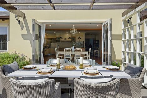 Photo of property in 8b Sampson Avenue, Waiwhakaiho, New Plymouth, 4312