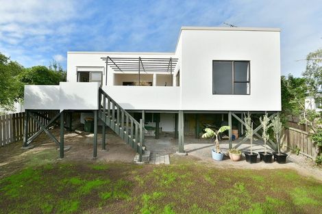 Photo of property in 956 Whangaparaoa Road, Manly, Whangaparaoa, 0930