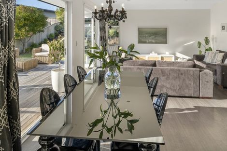 Photo of property in 90 Washbourn Drive, Richmond, 7020