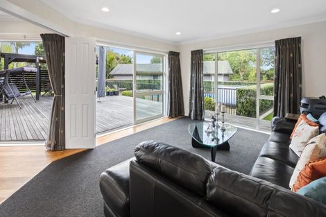 Photo of property in 24 Glencairn Place, Buckland, Pukekohe, 2677