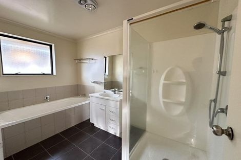 Photo of property in 10 Nimstedt Avenue, Oteha, Auckland, 0632