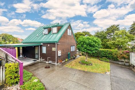 Photo of property in 25 Caspian Close, New Lynn, Auckland, 0600