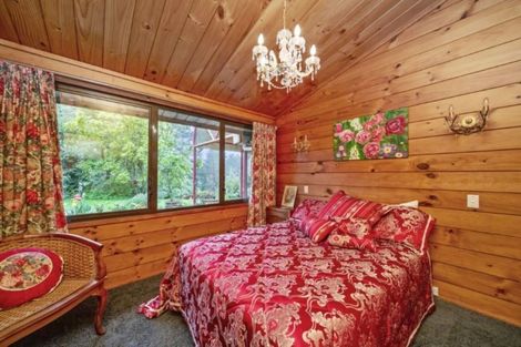 Photo of property in 231 Henwood Road, Paraite, New Plymouth, 4372