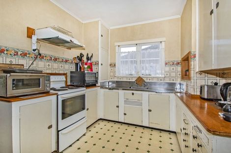 Photo of property in 8a Selwyn Avenue, Avenues, Whangarei, 0110