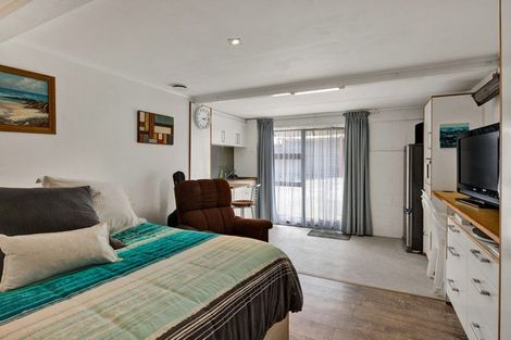 Photo of property in 7 Ponderosa Place, Opunake, 4616