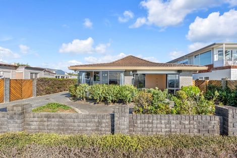 Photo of property in 31a The Esplanade, Eastern Beach, Auckland, 2012