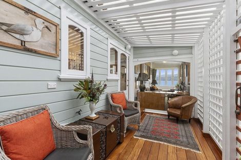 Photo of property in 385 Karaka Bay Road, Karaka Bays, Wellington, 6022