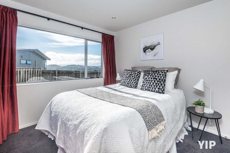 Photo of property in 35 Meadowcroft Grove, Johnsonville, Wellington, 6037