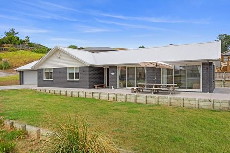 Photo of property in 6 Brian Curle Close, Huntly, 3700