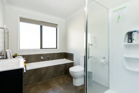 Photo of property in 4 Okataina Street, Pyes Pa, Tauranga, 3112