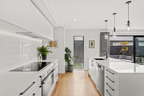 Photo of property in 4 Willow Way, Sunnyhills, Auckland, 2010