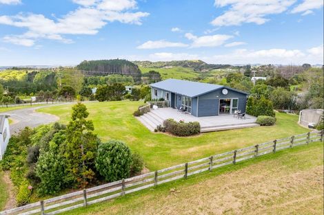 Photo of property in 2206 Cove Road, Mangawhai, 0573