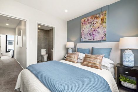 Photo of property in 2/19 Windlass Street, Long Bay, Auckland, 0630