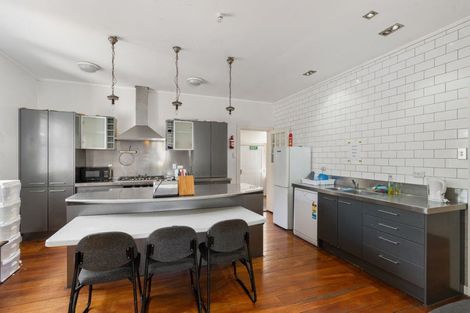 Photo of property in 63 Park Road, Carterton, 5713