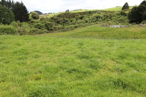 Photo of property in 135 Chamberlain Road, Bombay, 2675