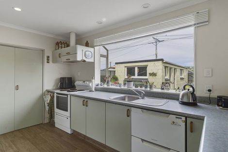 Photo of property in 11 Hargest Crescent, Saint Kilda, Dunedin, 9012