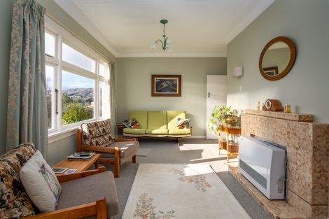 Photo of property in 34 Branxholm Street, Roxburgh, 9500