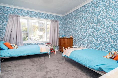 Photo of property in 63 Easther Crescent, Kew, Dunedin, 9012