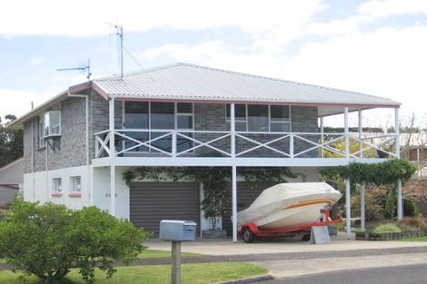 Photo of property in 9 Adela Stewart Drive West, Athenree, Katikati, 3177