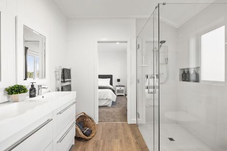 Photo of property in 2/21 Highland Drive, Acacia Bay, Taupo, 3385