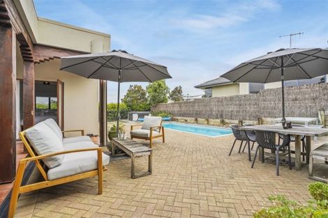 Photo of property in 10 Palm Grove Drive, Western Heights, Hamilton, 3200