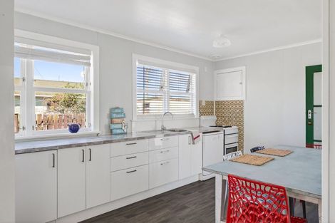 Photo of property in 13 Huxley Road, Outer Kaiti, Gisborne, 4010