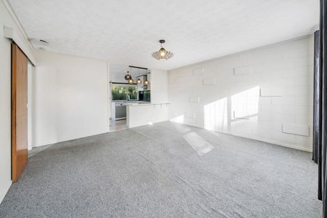 Photo of property in 1/17 Emirau Place, Glenfield, Auckland, 0629