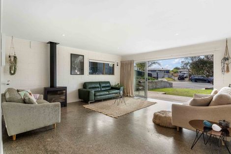 Photo of property in 105 Blane Place, Whangamata, 3620