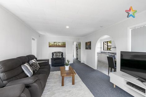 Photo of property in 195 Waddington Drive, Naenae, Lower Hutt, 5011