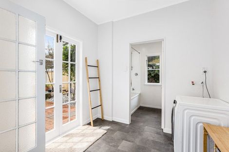 Photo of property in 26 Miro Street, Eastbourne, Lower Hutt, 5013