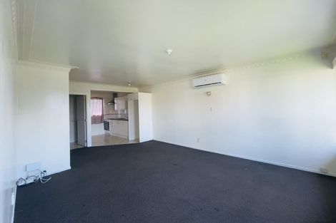 Photo of property in 2/45 Denbigh Avenue, Mount Roskill, Auckland, 1041