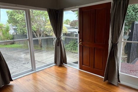 Photo of property in 3 Mackwood Place, Birkdale, Auckland, 0626