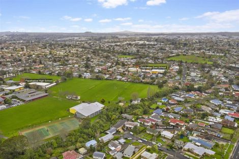 Photo of property in 5 Dennis Road, Papatoetoe, Auckland, 2025