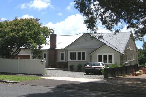 Photo of property in 123 Wheturangi Road, Greenlane, Auckland, 1051