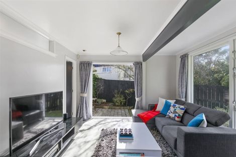 Photo of property in 18 Glen Alton Avenue, Paparangi, Wellington, 6037