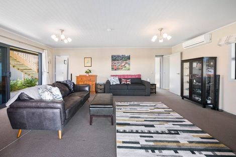 Photo of property in 136 Lisland Drive, Kinloch, Taupo, 3377