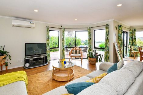 Photo of property in 10 Kylie Court, Clover Park, Auckland, 2019