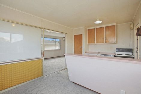 Photo of property in 14 Huatoki Street, Vogeltown, New Plymouth, 4310