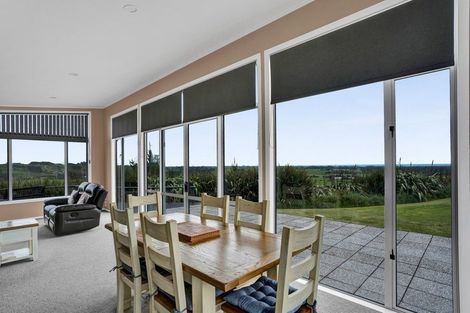 Photo of property in 100 Elsham Road, Lepperton, New Plymouth, 4373