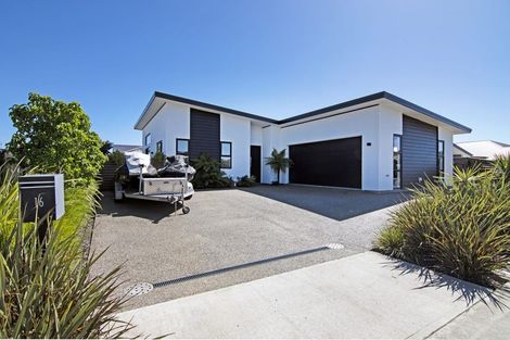 Photo of property in 16 Paretona Street, Motueka, 7120