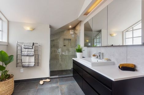 Photo of property in 7 Huia Street, Devonport, Auckland, 0624