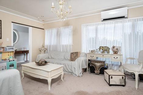 Photo of property in 22 Awaroa Road, Sunnyvale, Auckland, 0612