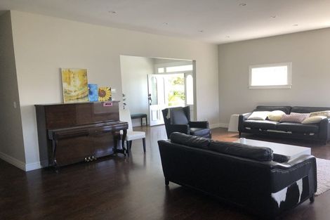 Photo of property in 128 Wheturangi Road, Greenlane, Auckland, 1051