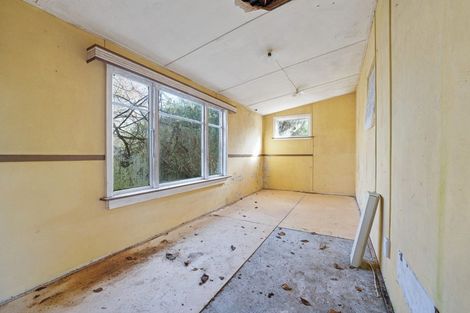 Photo of property in 1347 Devon Road, Brixton, Waitara, 4382