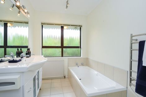 Photo of property in 103 James Cook Street, Havelock North, 4130