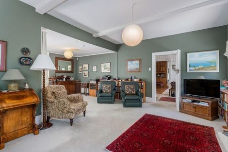 Photo of property in 82 Hackthorne Road, Cashmere, Christchurch, 8022