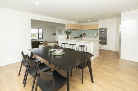 Photo of property in 94 Beerescourt Road, Beerescourt, Hamilton, 3200