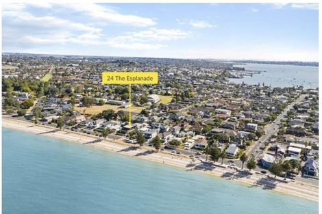 Photo of property in 24 The Esplanade, Eastern Beach, Auckland, 2012
