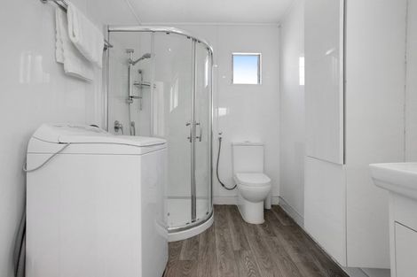 Photo of property in 52 Bay Street, Red Beach, 0932